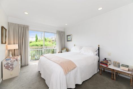 Photo of property in 2/87a Kowhai Road, Mairangi Bay, Auckland, 0630
