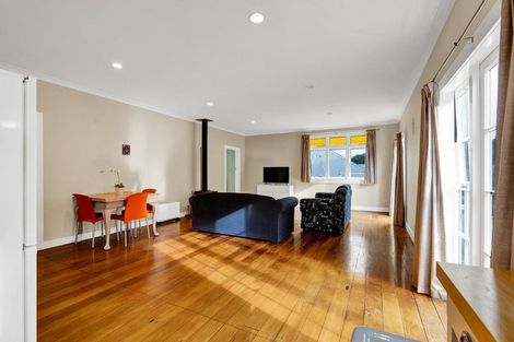 Photo of property in 11 Sycamore Grove, Lower Vogeltown, New Plymouth, 4310