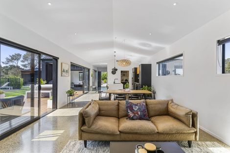 Photo of property in 355 Waitoki Road, Waitoki, Kaukapakapa, 0871