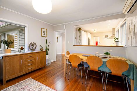 Photo of property in 1/53 Verran Road, Birkenhead, Auckland, 0626