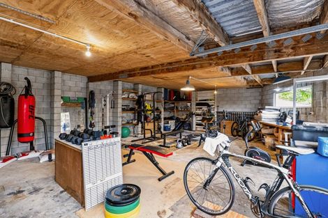Photo of property in 172a Mangorei Road, Merrilands, New Plymouth, 4312
