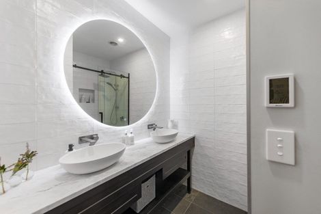 Photo of property in 97 Scenic Drive, Titirangi, Auckland, 0604