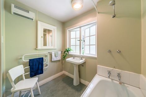 Photo of property in 51 Chatsworth Road, Silverstream, Upper Hutt, 5019