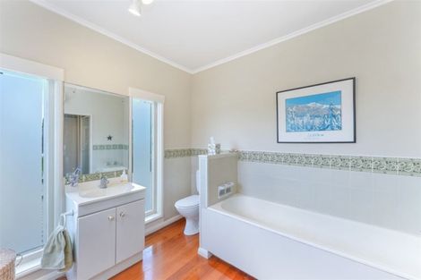 Photo of property in 131 Lake Crescent, Hamilton Lake, Hamilton, 3204