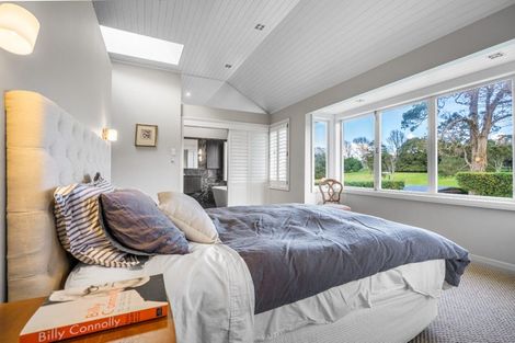 Photo of property in 1 Maungakiekie Avenue, Greenlane, Auckland, 1051