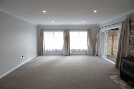 Photo of property in 122 Awaroa Road, Helensville, 0800