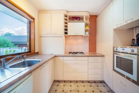 Photo of property in 2/33 Eversleigh Road, Belmont, Auckland, 0622