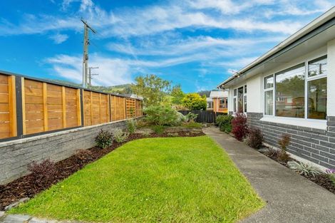 Photo of property in 54 Elwyn Crescent, Green Island, Dunedin, 9018