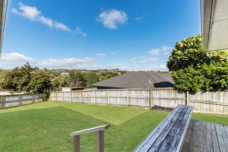 Photo of property in 12 Arthur Carwen Place, Pukekohe, 2120