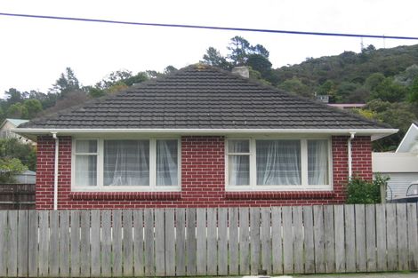 Photo of property in 1 Bird Grove, Stokes Valley, Lower Hutt, 5019