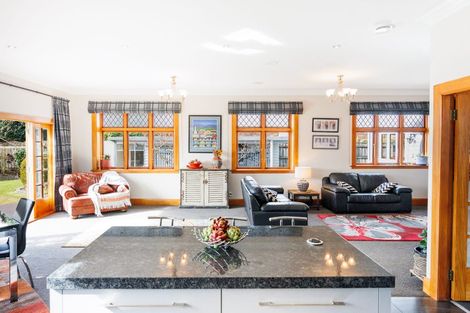 Photo of property in 21 Manapouri Crescent, Hokowhitu, Palmerston North, 4410