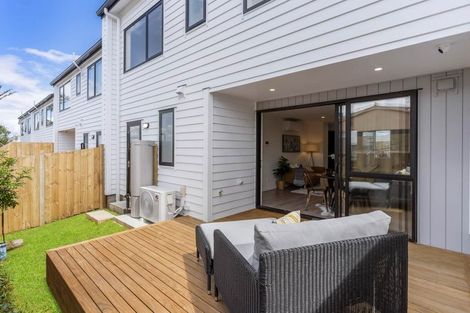 Photo of property in 7b Kotahi Road, Mount Wellington, Auckland, 1062