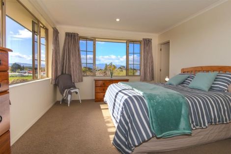 Photo of property in 10 Coutts Place, Mapua, 7005