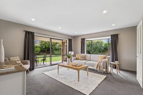 Photo of property in 2 Lantern Lane, Halswell, Christchurch, 8025