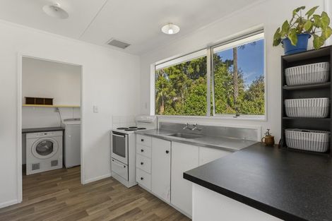 Photo of property in 4 Bromley Place, Westown, New Plymouth, 4310