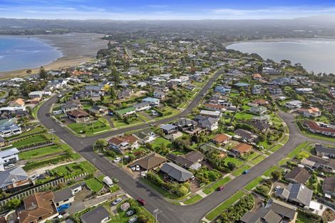 Photo of property in 1 Ruamoana Place, Omokoroa, 3114