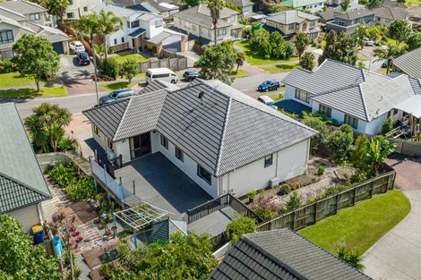 Photo of property in 76 San Valentino Drive, Henderson, Auckland, 0612