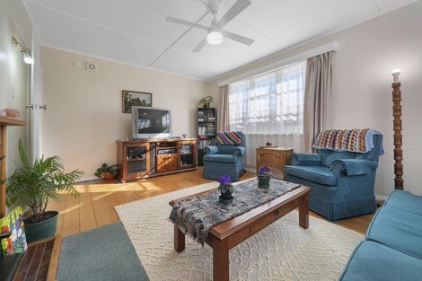 Photo of property in 18 Moheke Avenue, Roslyn, Palmerston North, 4414