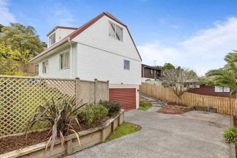 Photo of property in 2/7 Fernlea Rise, Bayview, Auckland, 0629