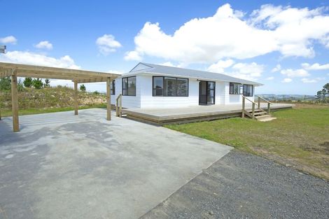 Photo of property in 1400 Kaipara Coast Highway, Kaukapakapa, 0984