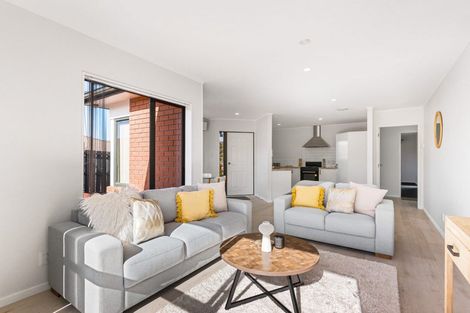 Photo of property in 9 Eloise Place, Clendon Park, Auckland, 2103