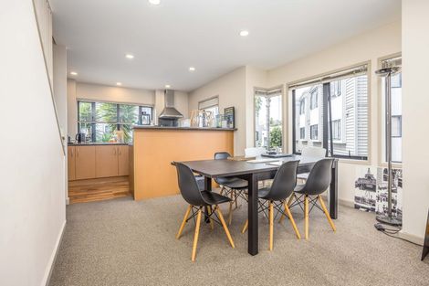 Photo of property in 1 Dovedale Place, Parnell, Auckland, 1010