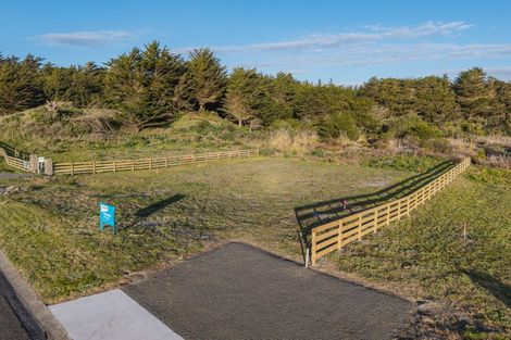 Photo of property in 184 Park Avenue, Waitarere Beach, Levin, 5510