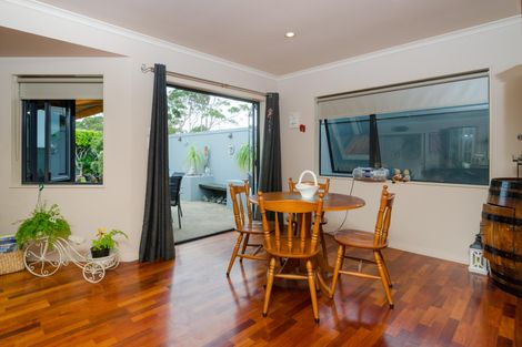 Photo of property in 250a Te Atatu Road, Te Atatu South, Auckland, 0610