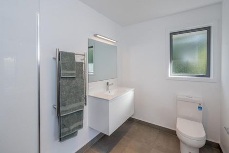 Photo of property in 25 Barry Curtis Place, Levin, 5510