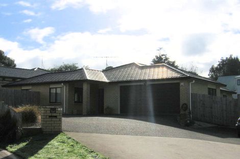 Photo of property in 15 Piper Place, Goodwood Heights, Auckland, 2105