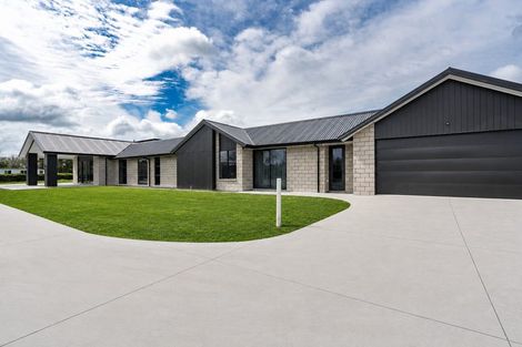 Photo of property in 275 Racecourse Road, Cambridge, 3493