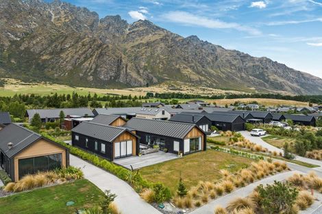 Photo of property in 19 Glenfiddich Road, Jacks Point, Queenstown, 9371