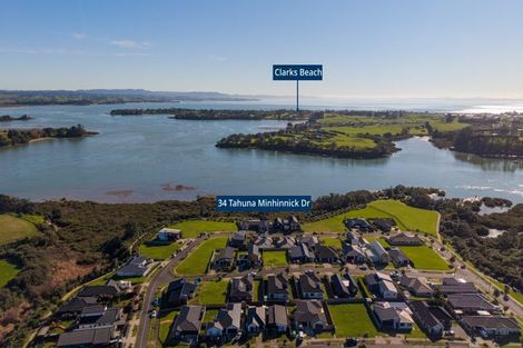 Photo of property in 34 Tahuna Minhinnick Drive, Glenbrook, 2681