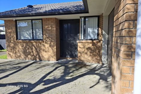 Photo of property in 36 Misty Valley Drive, Henderson, Auckland, 0612
