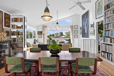 Photo of property in 6 Finnis Lane, Hospital Hill, Napier, 4110