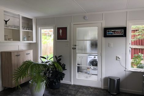 Photo of property in 109 Island Bay Road, Beach Haven, Auckland, 0626
