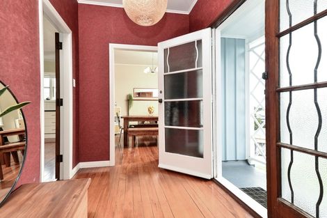 Photo of property in 95 Forest Lake Road, Forest Lake, Hamilton, 3200