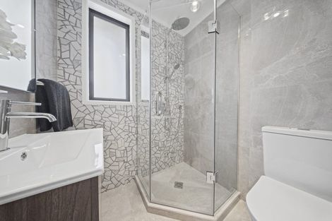 Photo of property in 80 Cambridge Terrace, Papatoetoe, Auckland, 2025