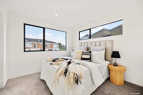 Photo of property in 1a Deering Place, Papatoetoe, Auckland, 2025