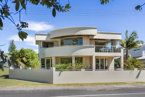 Photo of property in 301 Beach Road, Whangamata, 3620