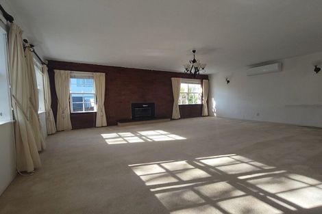 Photo of property in 7 Dallow Place, Henderson, Auckland, 0612