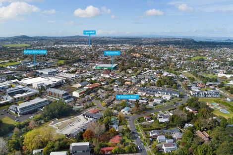 Photo of property in 56 Clayburn Road, Glen Eden, Auckland, 0602