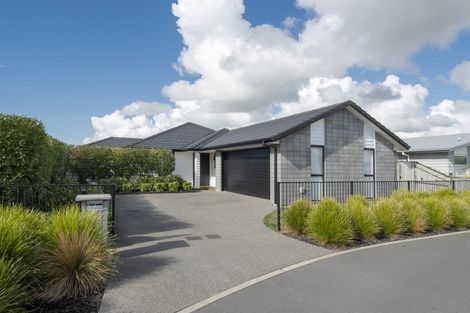 Photo of property in 27 Saddlers Way, Papamoa, 3118