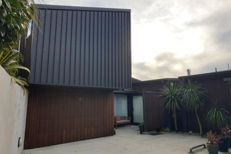 Photo of property in 1b Robieson Lane, Roseneath, Wellington, 6011