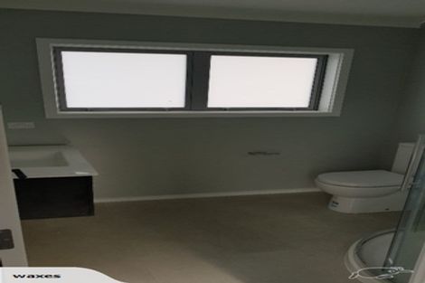 Photo of property in 92 Endeavour Drive, Whitby, Porirua, 5024