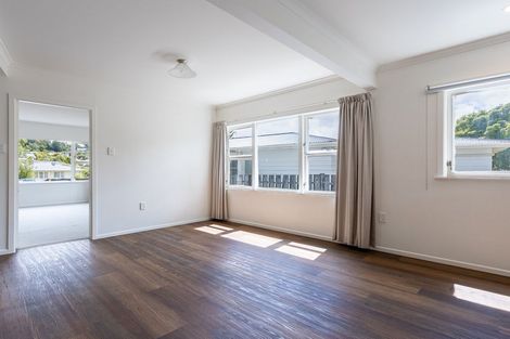 Photo of property in 15 Brazier Grove, Paraparaumu, 5032