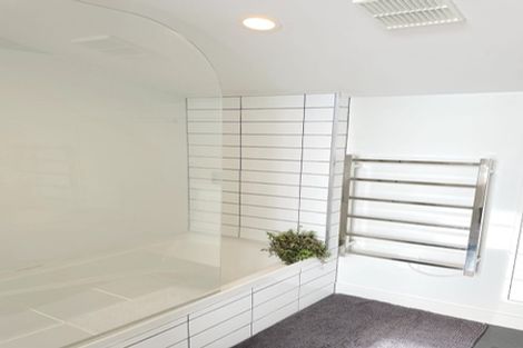 Photo of property in 10/31 Princess Terrace, Newtown, Wellington, 6021