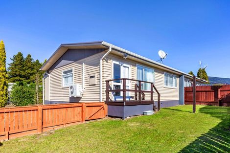 Photo of property in 4 Mihipeka Grove, Turangi, 3334