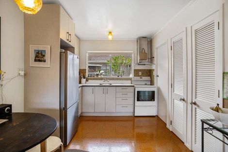 Photo of property in 2/123 Pigeon Mountain Road, Half Moon Bay, Auckland, 2012