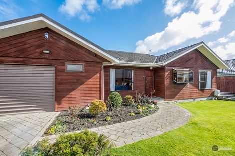 Photo of property in 15a Collingwood Street, Waterloo, Lower Hutt, 5011
